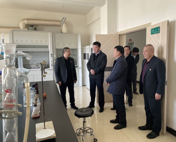 酒泉市政府黨組成員、副市長(zhǎng)哈里別克來(lái)敦煌種業(yè)調(diào)研指導(dǎo)工作
